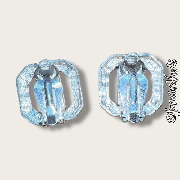 Vintage Silver-Tone Clip-On Earrings | Classic and Elegant - Picture 4 of 10